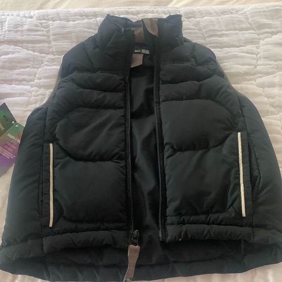 REI VEST size6/7 - Picture 1 of 3